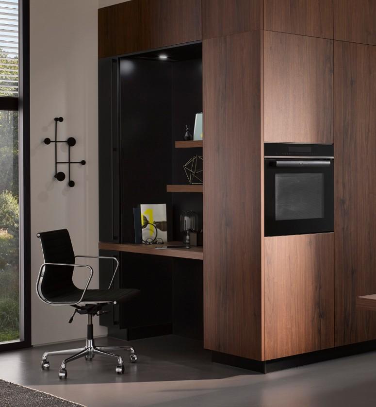 Espace bureau bois foncé